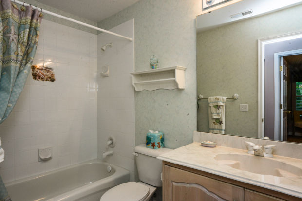 bathroom-p642420.jpg